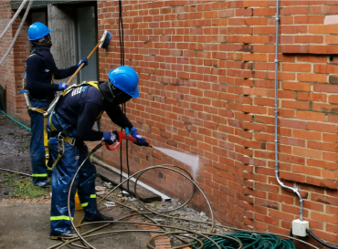 Servicio de lavado de fachadas en alturas, en Bogotá